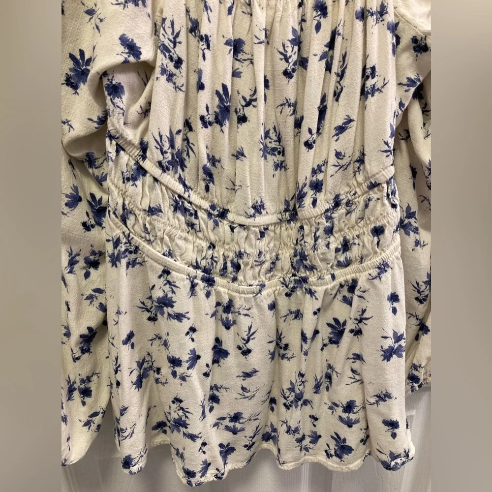 Torrid babydoll off-shoulder top blue / purple floral shirt blouse off shoulder - Picture 2 of 6